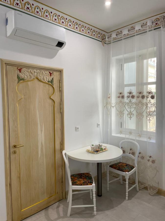 Chambre Orientale Cherazade Maison De L'Eglise Narbonne Eksteriør billede